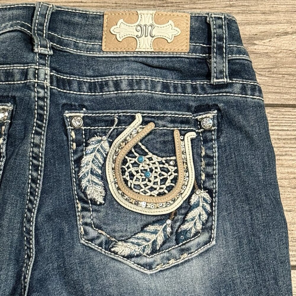 Miss Me Jeans 28x34 Women Mid Rise Boot Horseshoe Dream Catch Embroidered Pocket - Picture 2 of 9